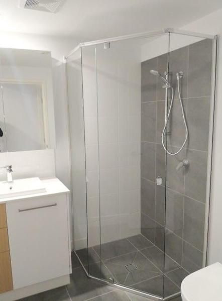 Location, Location, Location - Spacious Apartment Brisbane