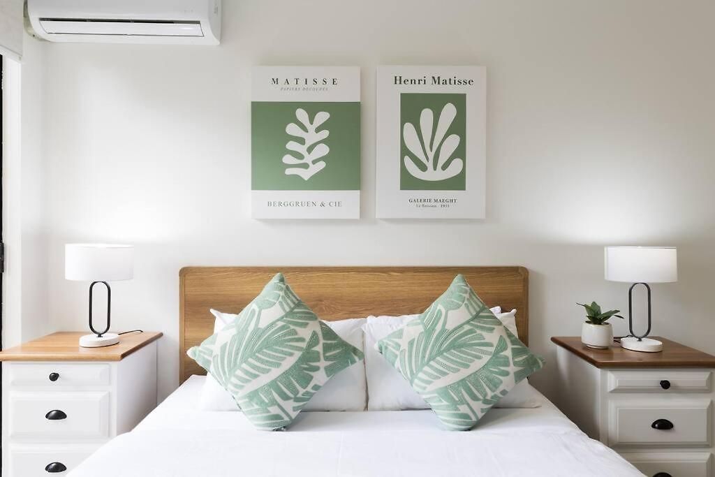 Spacious 2 Bed/2 Bath Garden Aircon