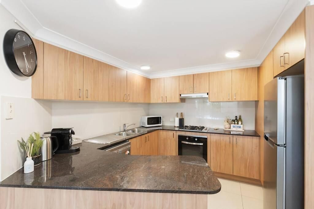 Spacious 2 Bed/2 Bath Garden Aircon Apartment Brisbane