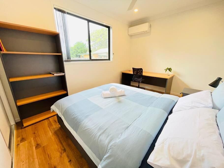 Modern 2 Bedrooms House Close To Qeii Hospital & Grifith Uni Apartment *