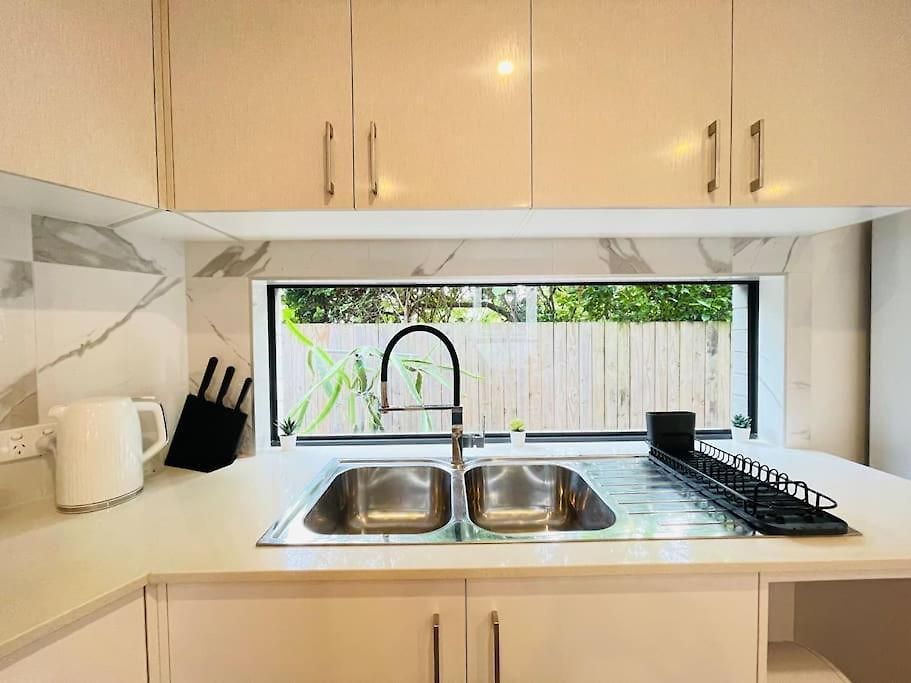 Apartment Modern 2 Bedrooms House Close To Qeii Hospital & Grifith Uni *