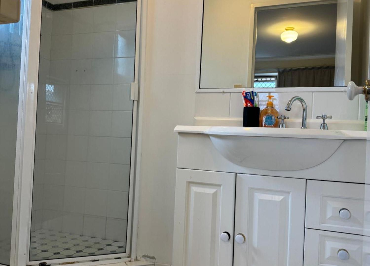 Clayfield Master Bedroom In Share Homestay Brisbane