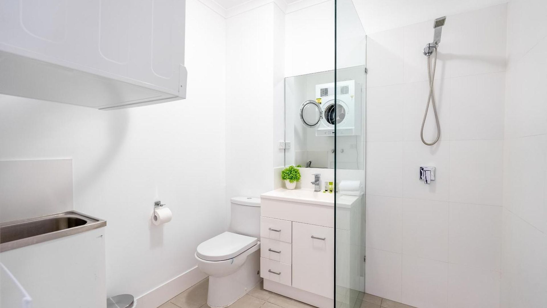 Balmoral - Airy & Light-filled Edge Comfort * Brisbane