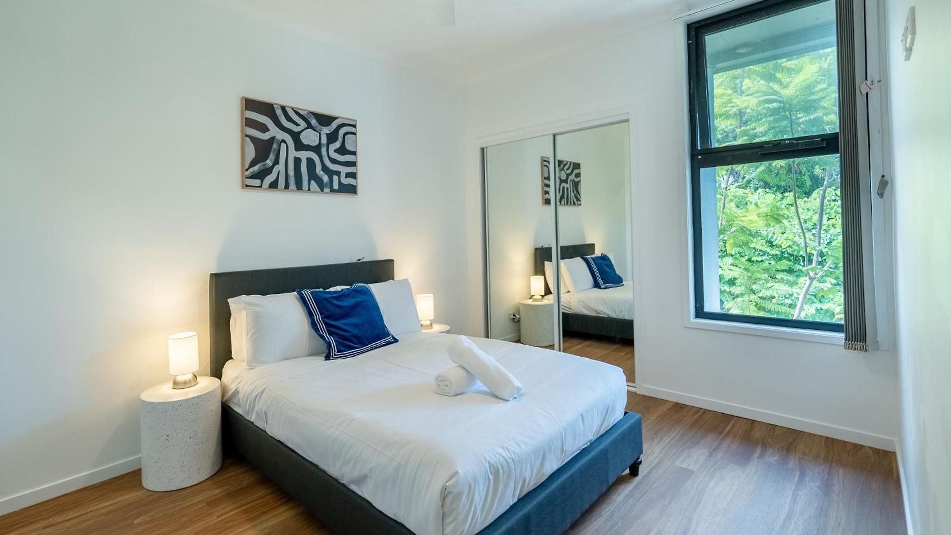 Balmoral - Airy & Light-filled Edge Comfort