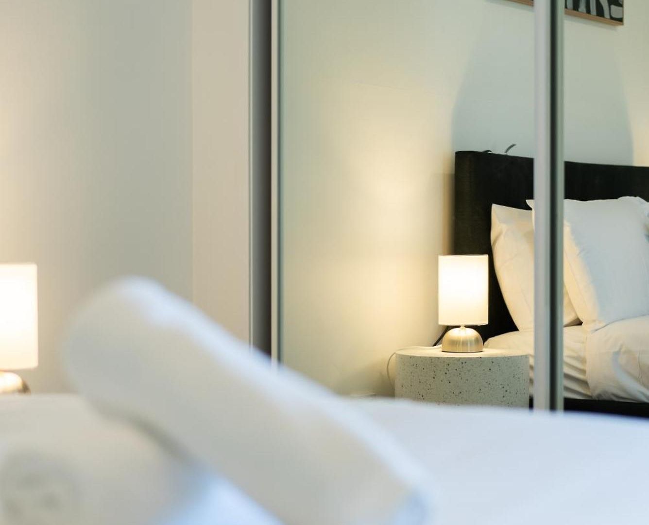Balmoral - Airy & Light-filled Edge Comfort Apartment Brisbane