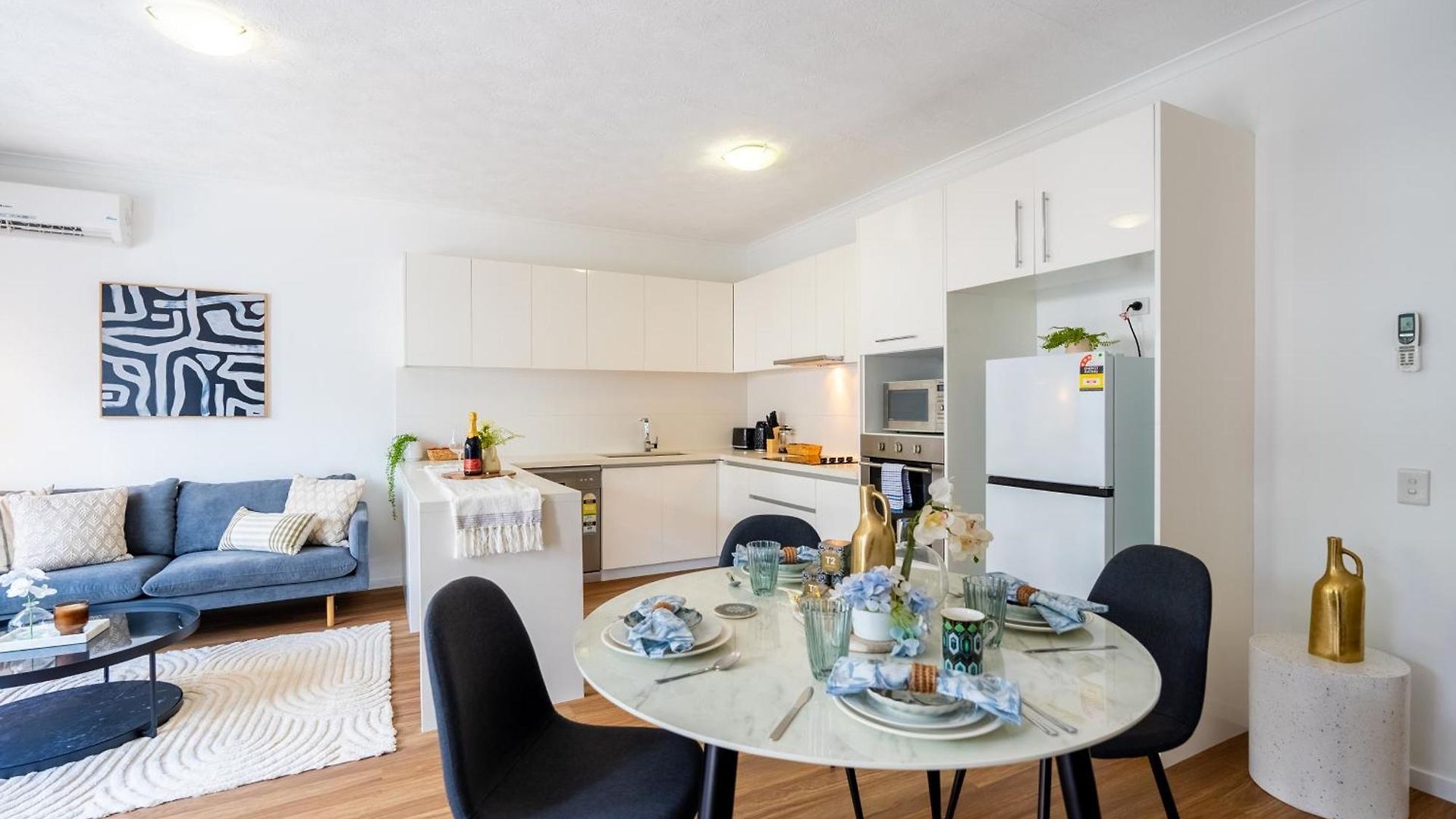 Balmoral - Airy & Light-filled Edge Comfort * Brisbane