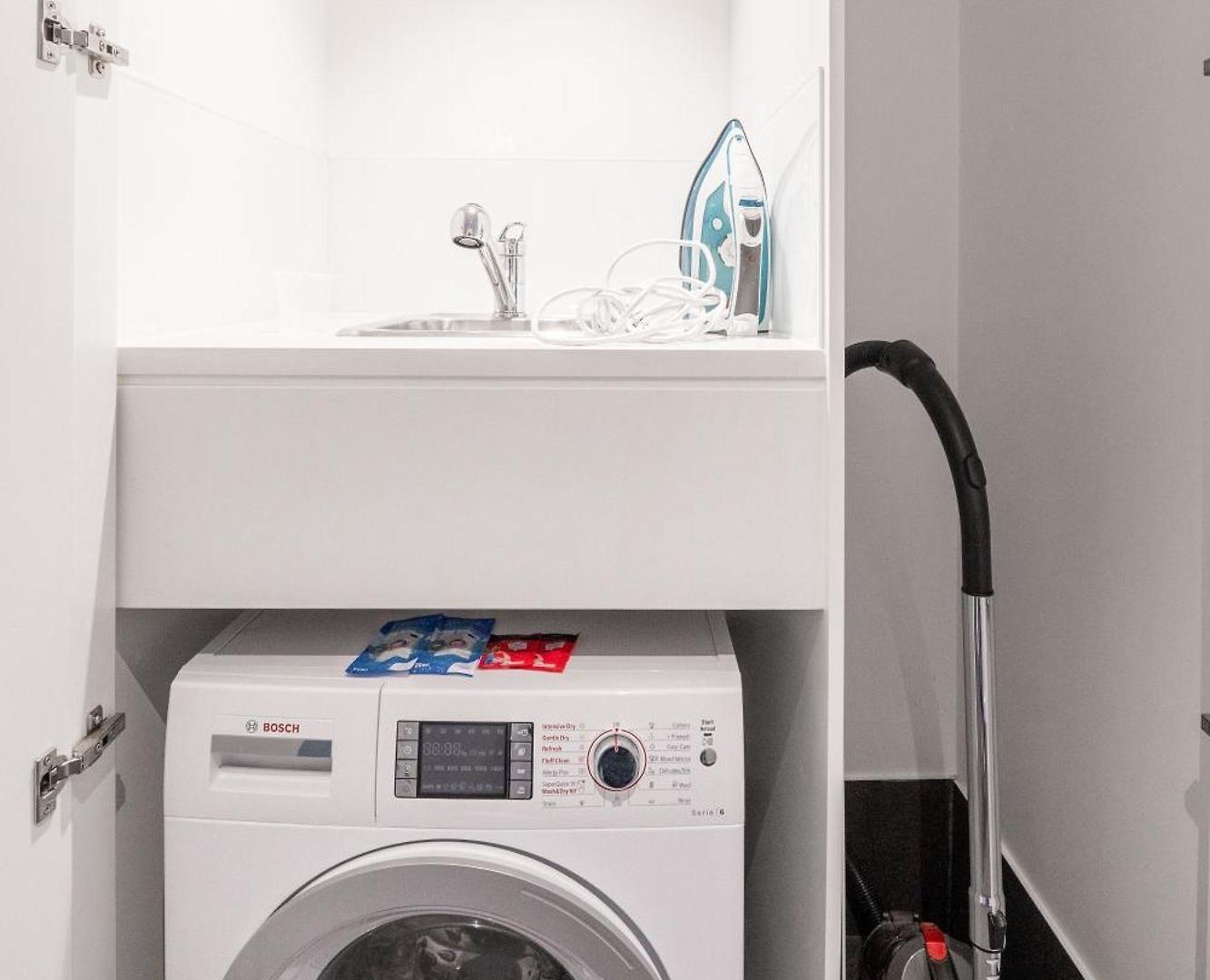 Cbd Riverview 2b1b W Shared Pool, Gym C23 Apartment Brisbane