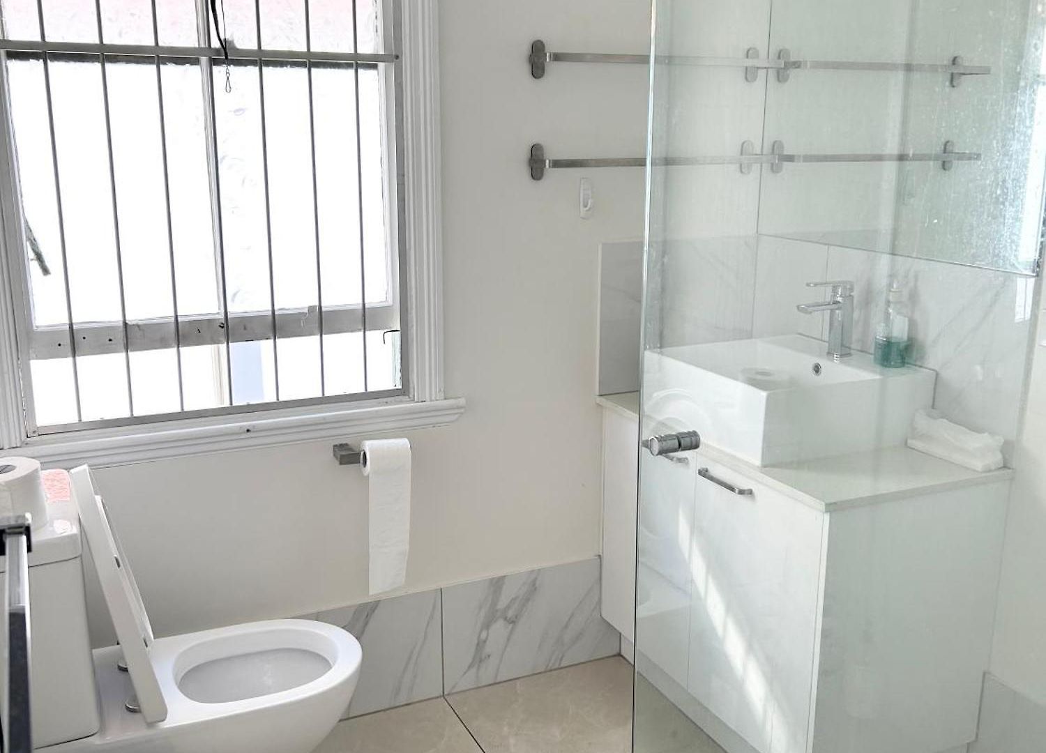 Guest house 26 Gladstone Rd Highgate Hill