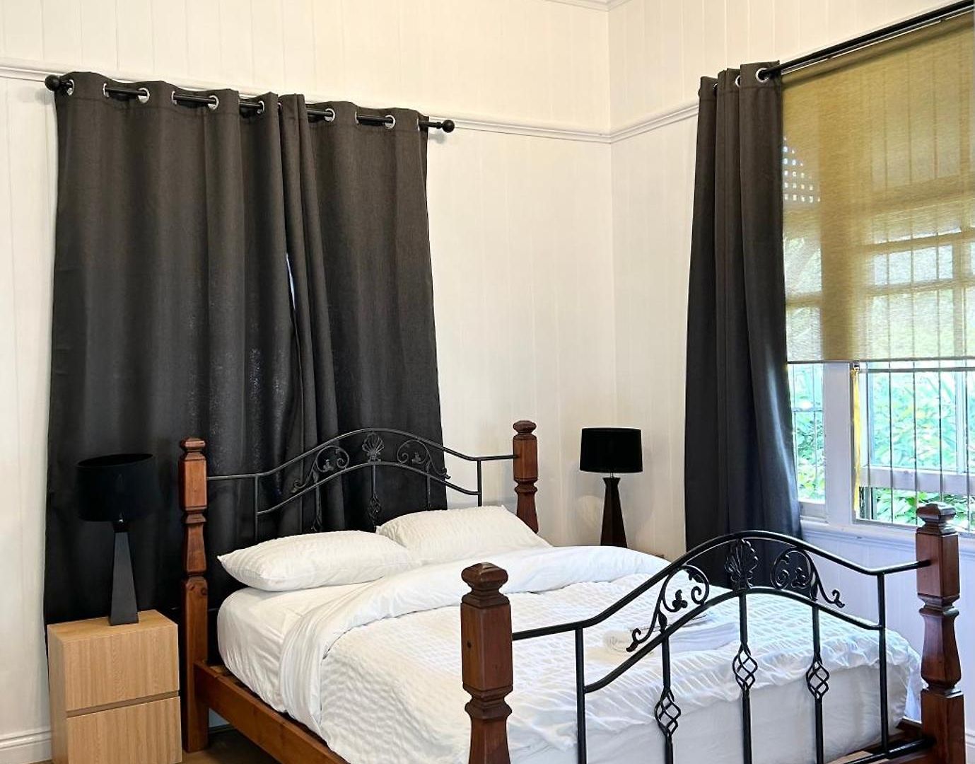 Guest house 26 Gladstone Rd Highgate Hill