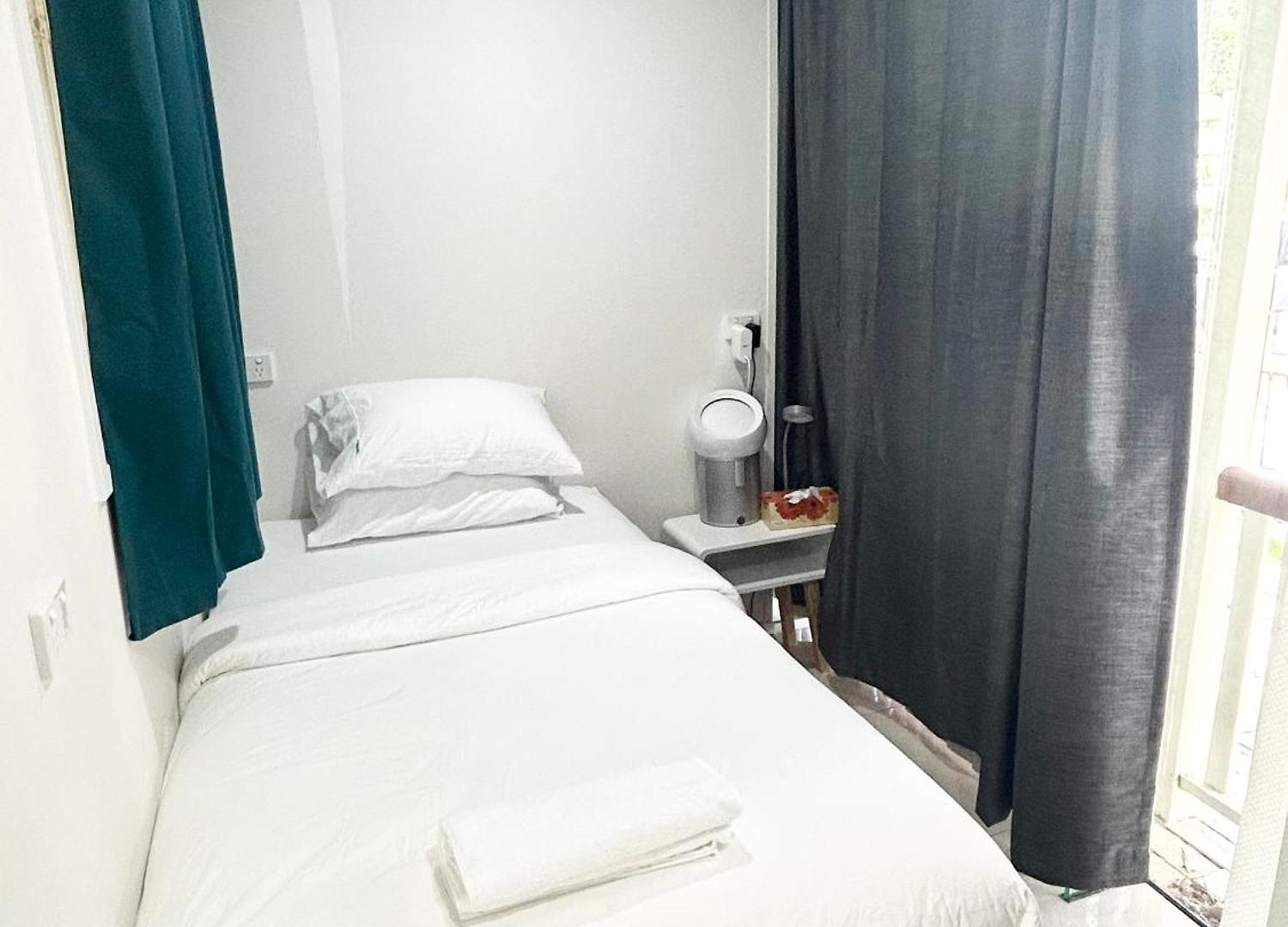 Guest house 26 Gladstone Rd Highgate Hill