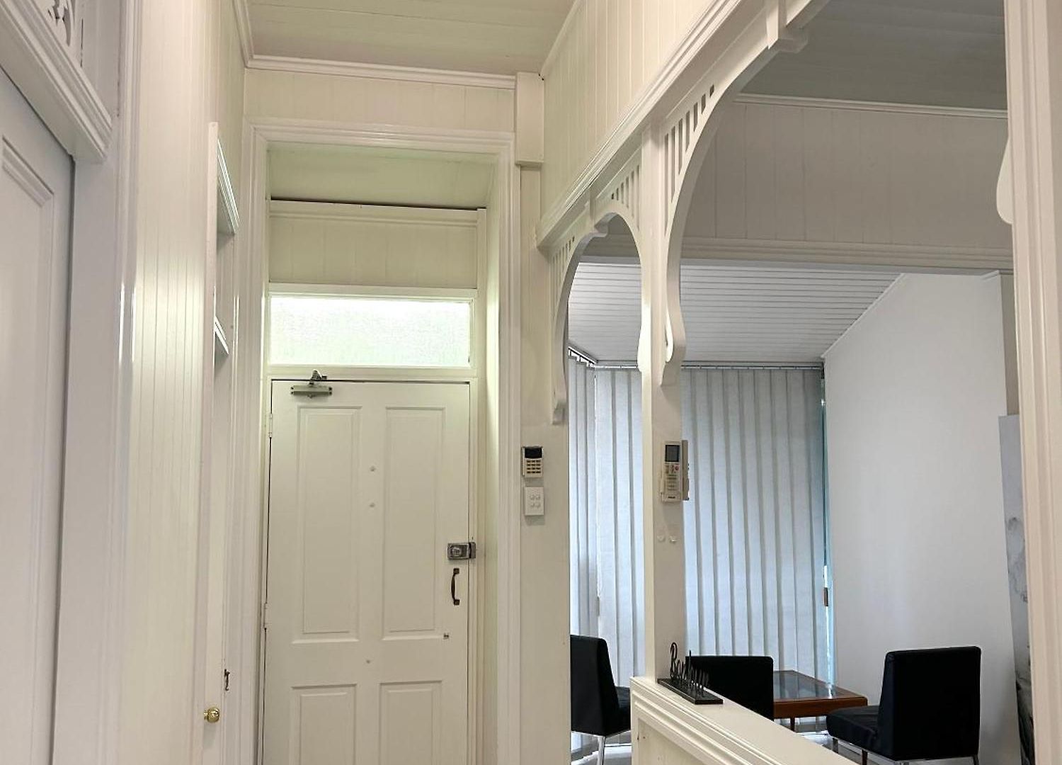 Guest house 26 Gladstone Rd Highgate Hill Brisbane