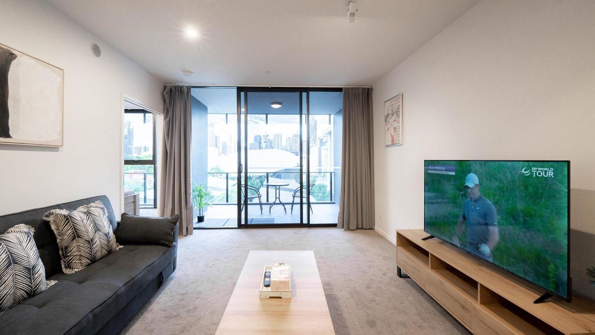 Urban Elegance 2b2b W Parking, Pool South M1 Brisbane