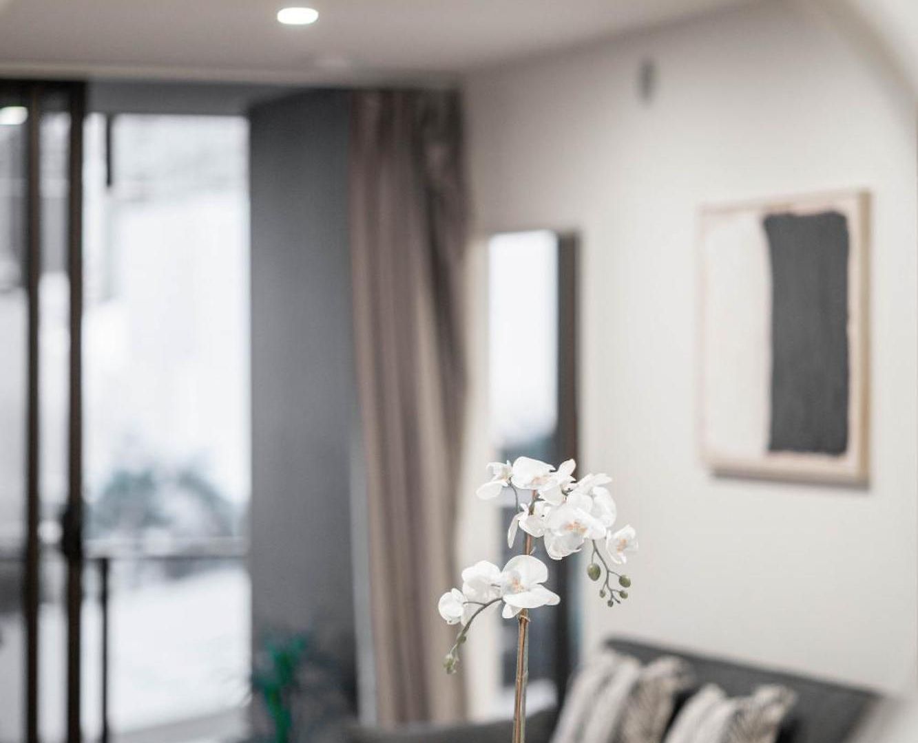 Urban Elegance 2b2b W Parking, Pool South M1 Apartment *