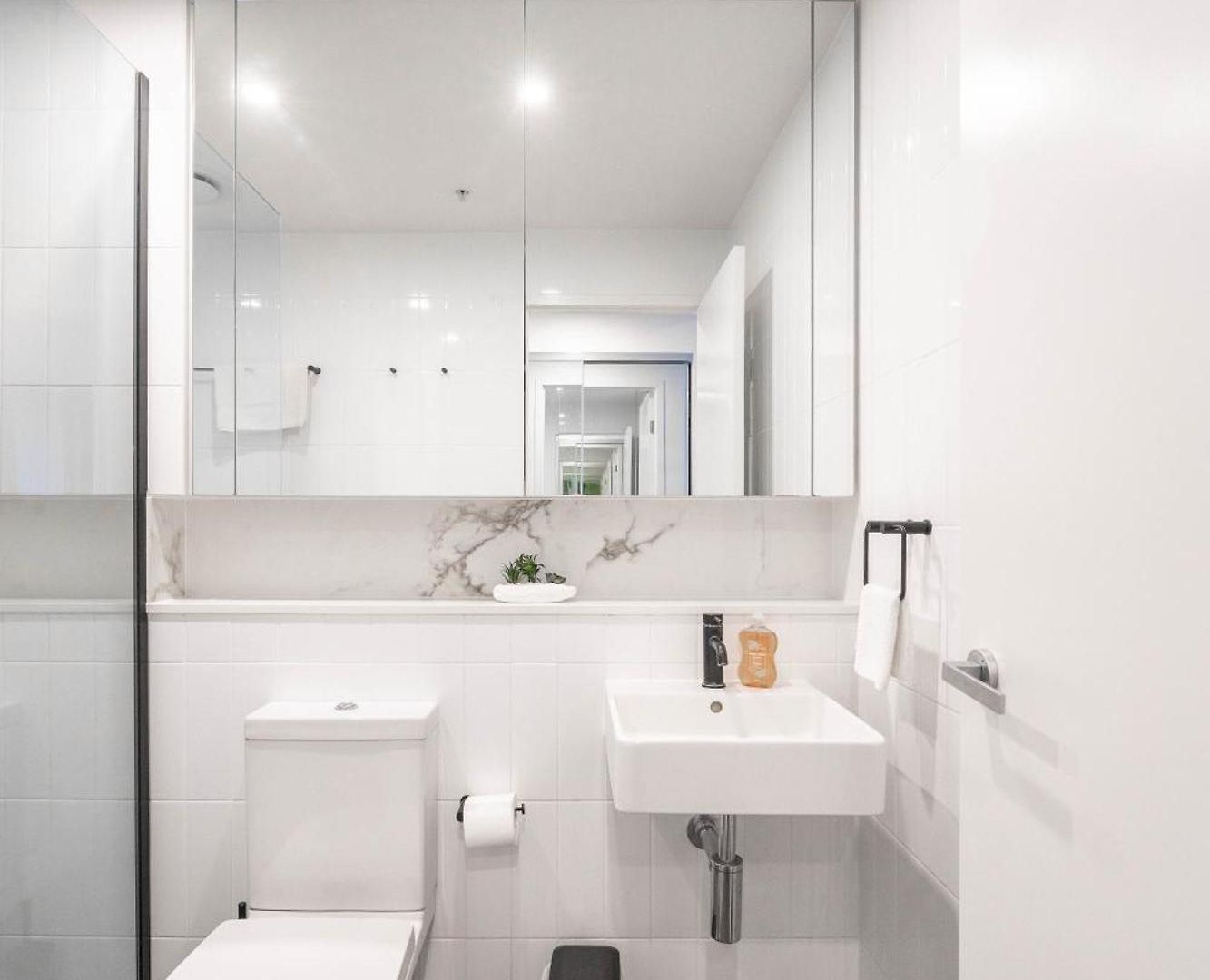 Apartment Urban Elegance 2b2b W Parking, Pool South M1