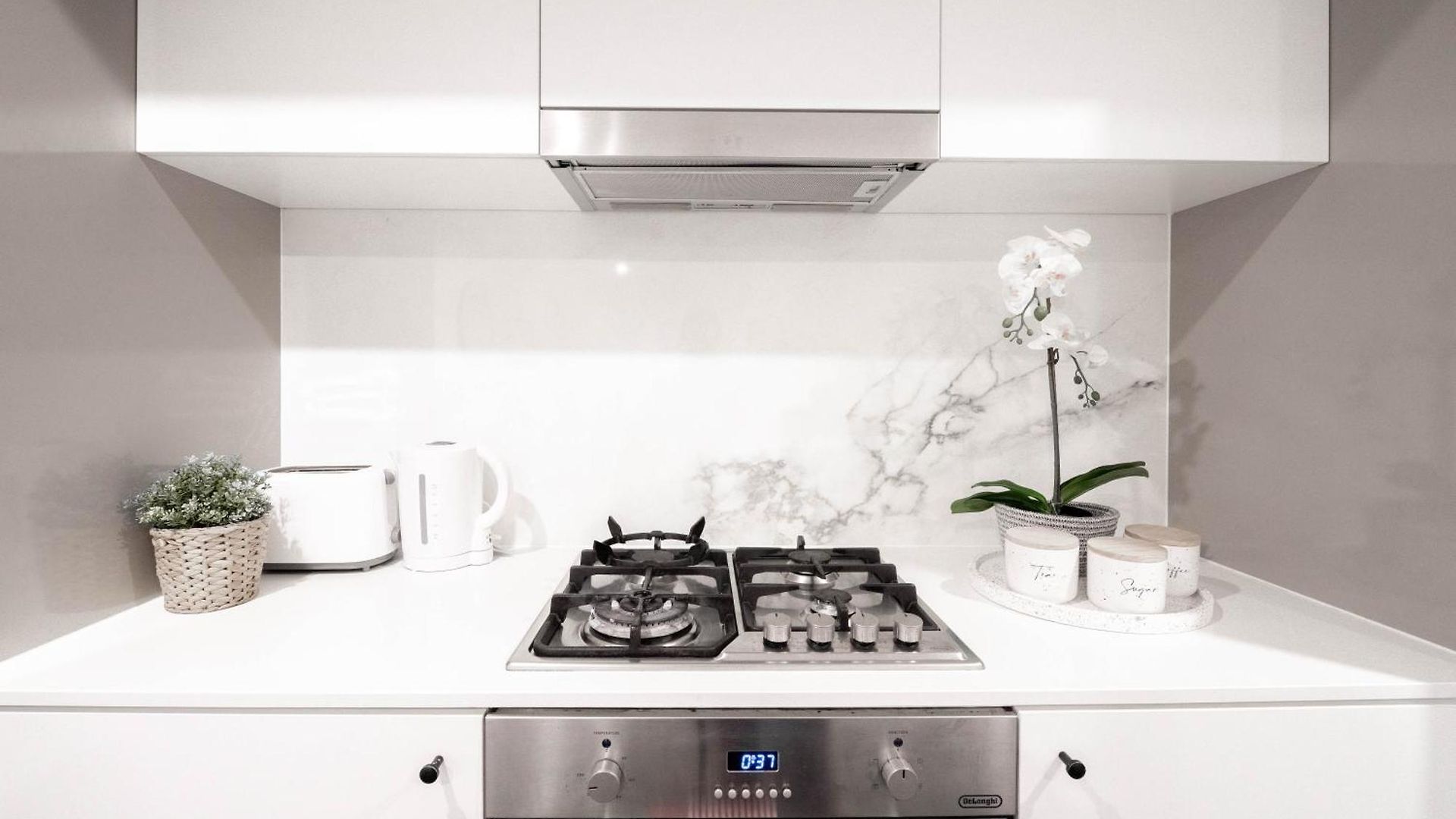 Urban Elegance 2b2b W Parking, Pool South M1 *