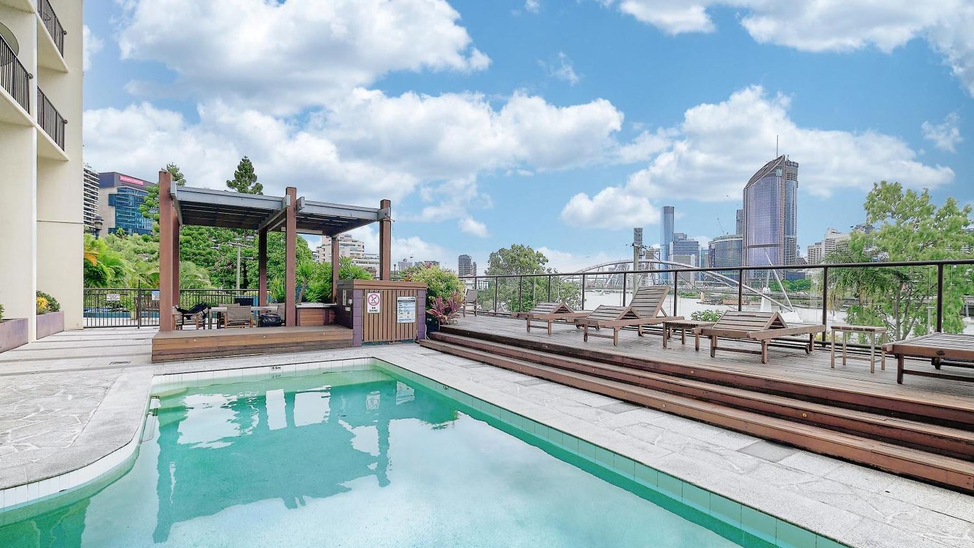 River Plaza 4* Brisbane