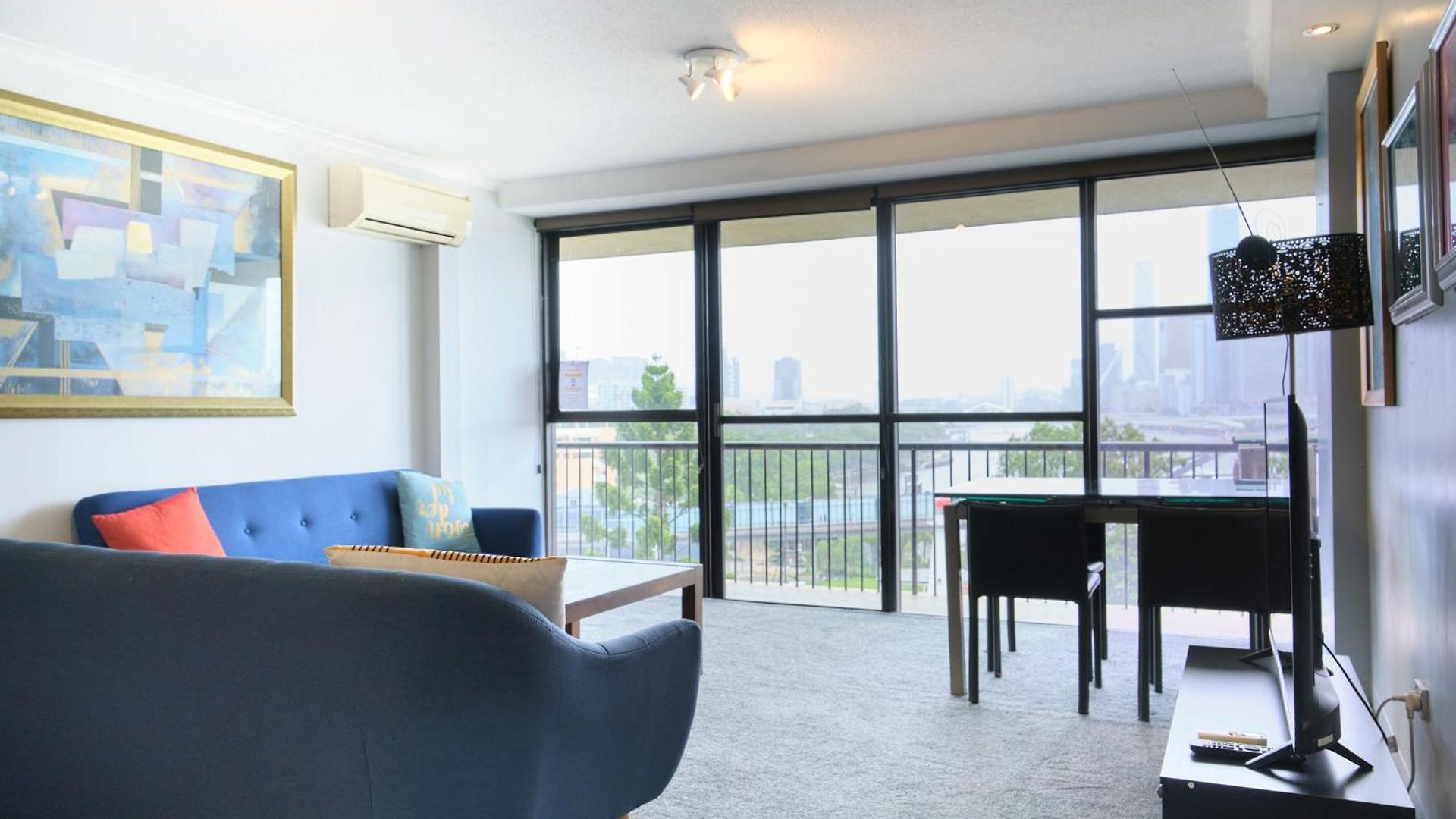 Aparthotel River Plaza 4*