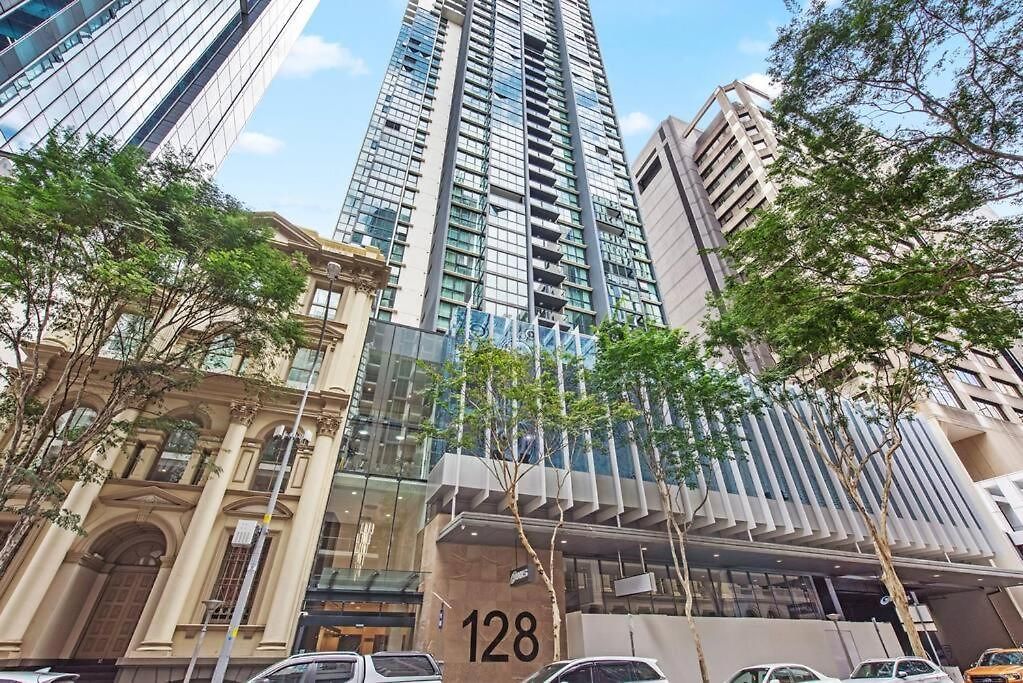 Centre! 1bed/1bath/study/1car/balcony ~ Cbd Brisbane