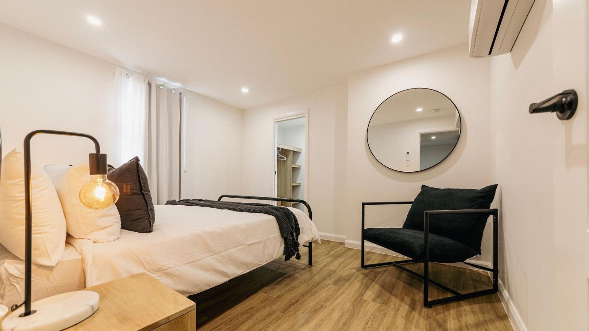 Urban Getaway Bardon Luxe 3 Bed 2 Bath And Pool Holiday home *