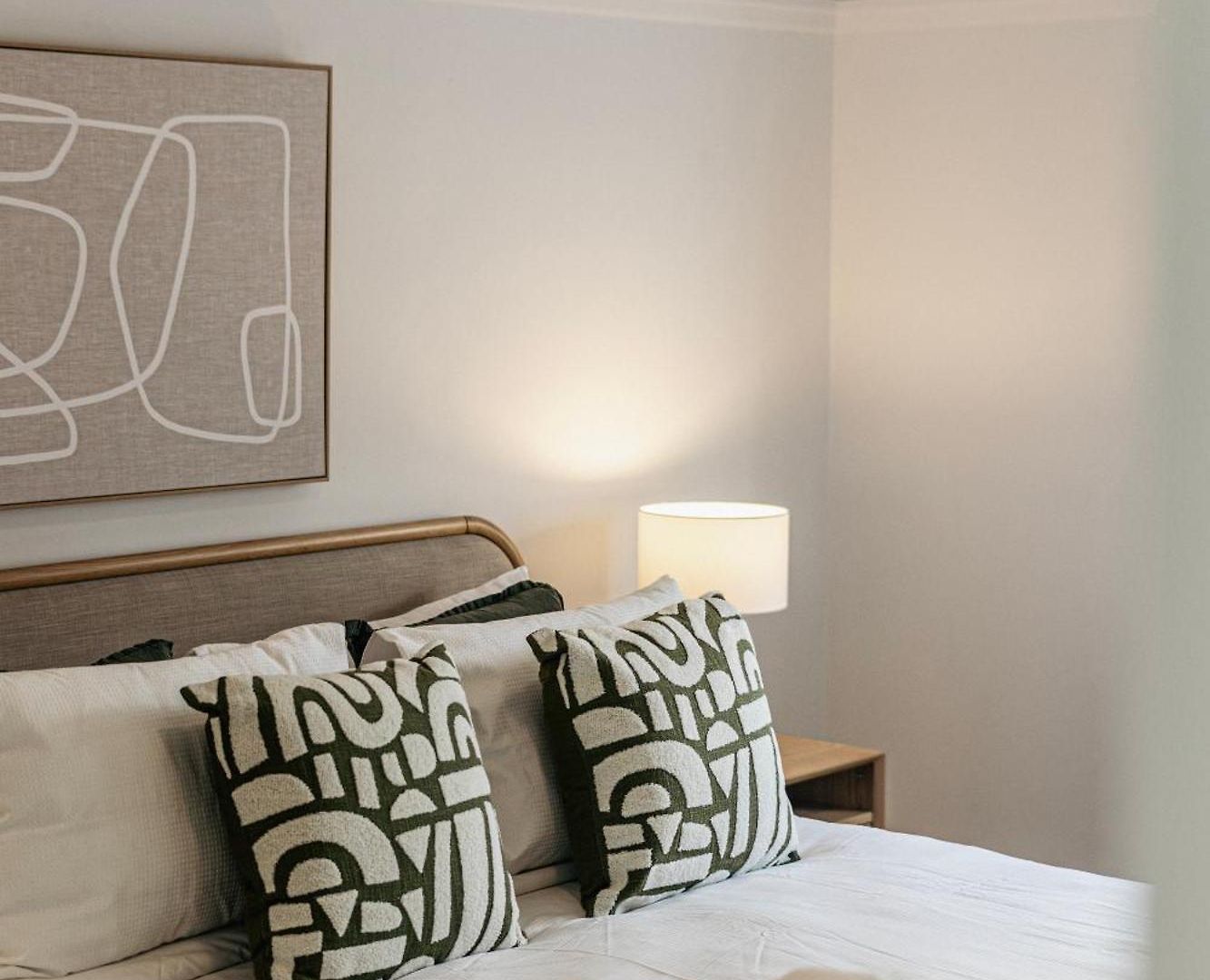 Urban Getaway Bardon Luxe 3 Bed 2 Bath And Pool Holiday home *