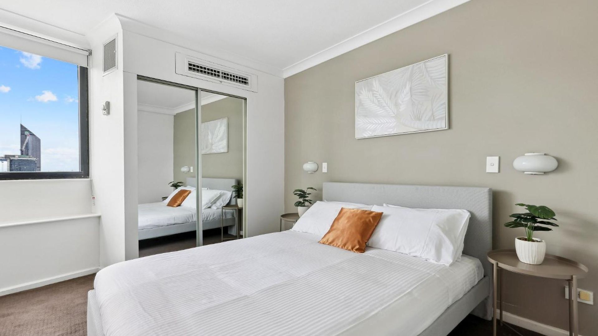 1-bed Pad With Sweeping Views Apartment *