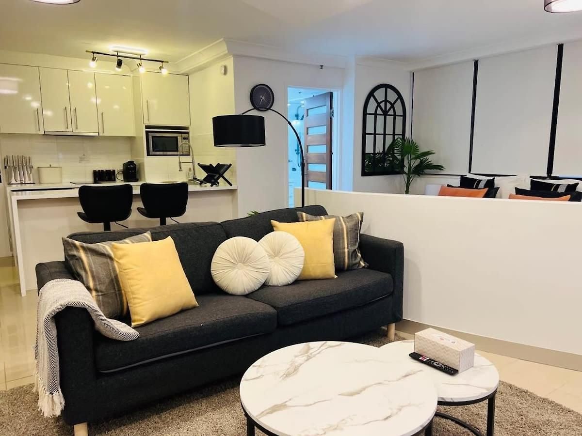Apartment Heart Of Brisbane's Cbd High-level River Views *