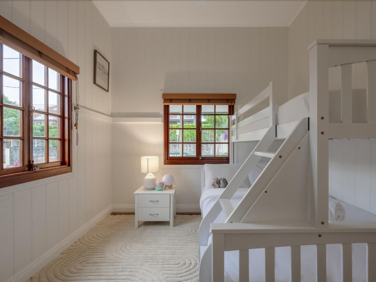 Holiday home Charming 3br Inner Haven Highgate Hill *