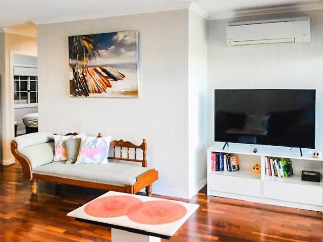 West End Luxury 5b3b W Parking And Pod Music System M9