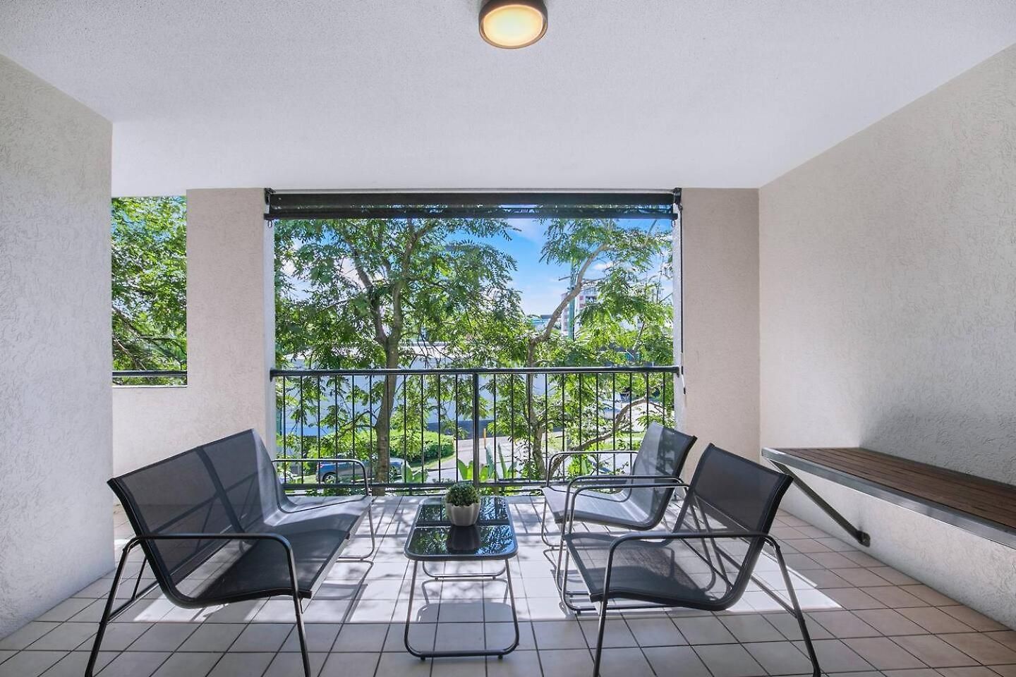Apartment Centro At Toowong - Modern Spacious Living With Pool Brisbane