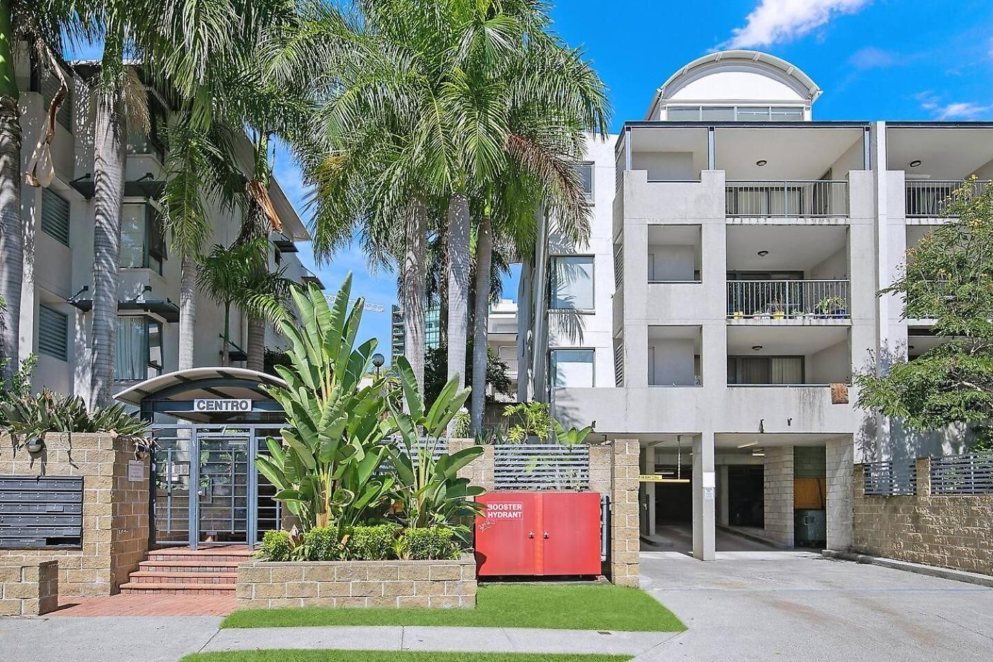 Centro At Toowong - Modern Spacious Living With Pool Apartment
