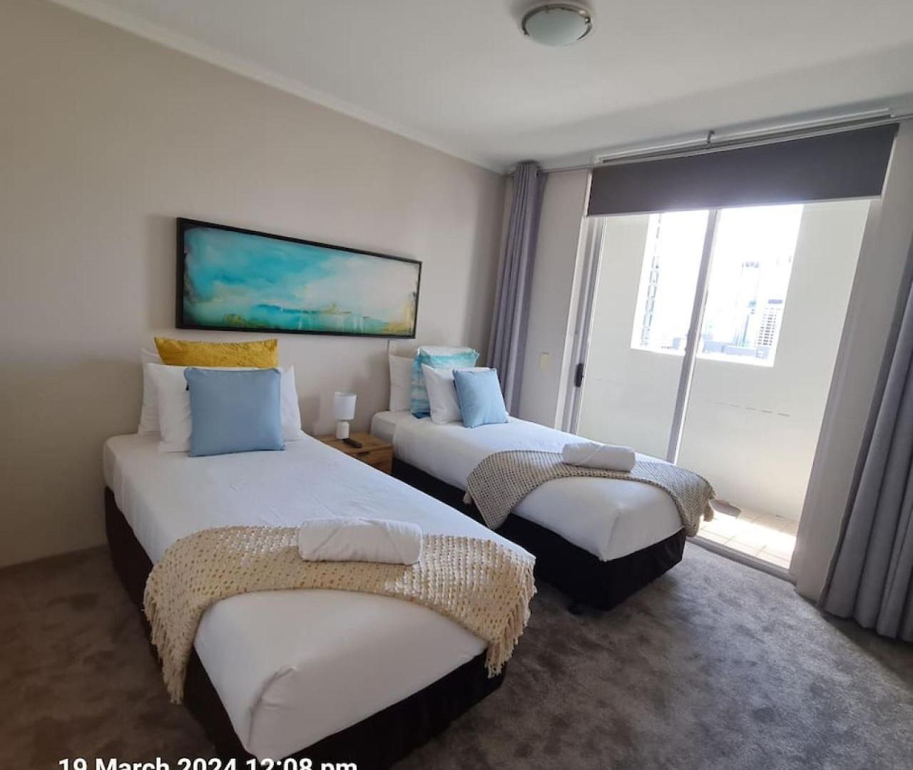Lux Sub-penthouse With Casino Views