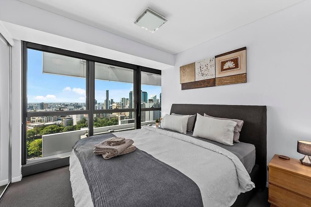 Infinity Excellence!~1bed/1bath/office/1car~views! Apartment Brisbane