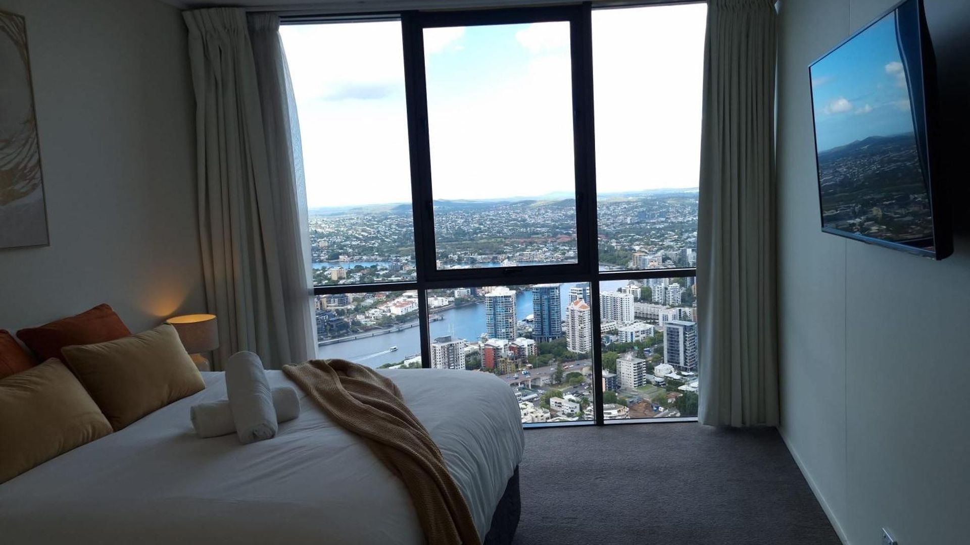 Premium 4 Bedroom Family - * Brisbane