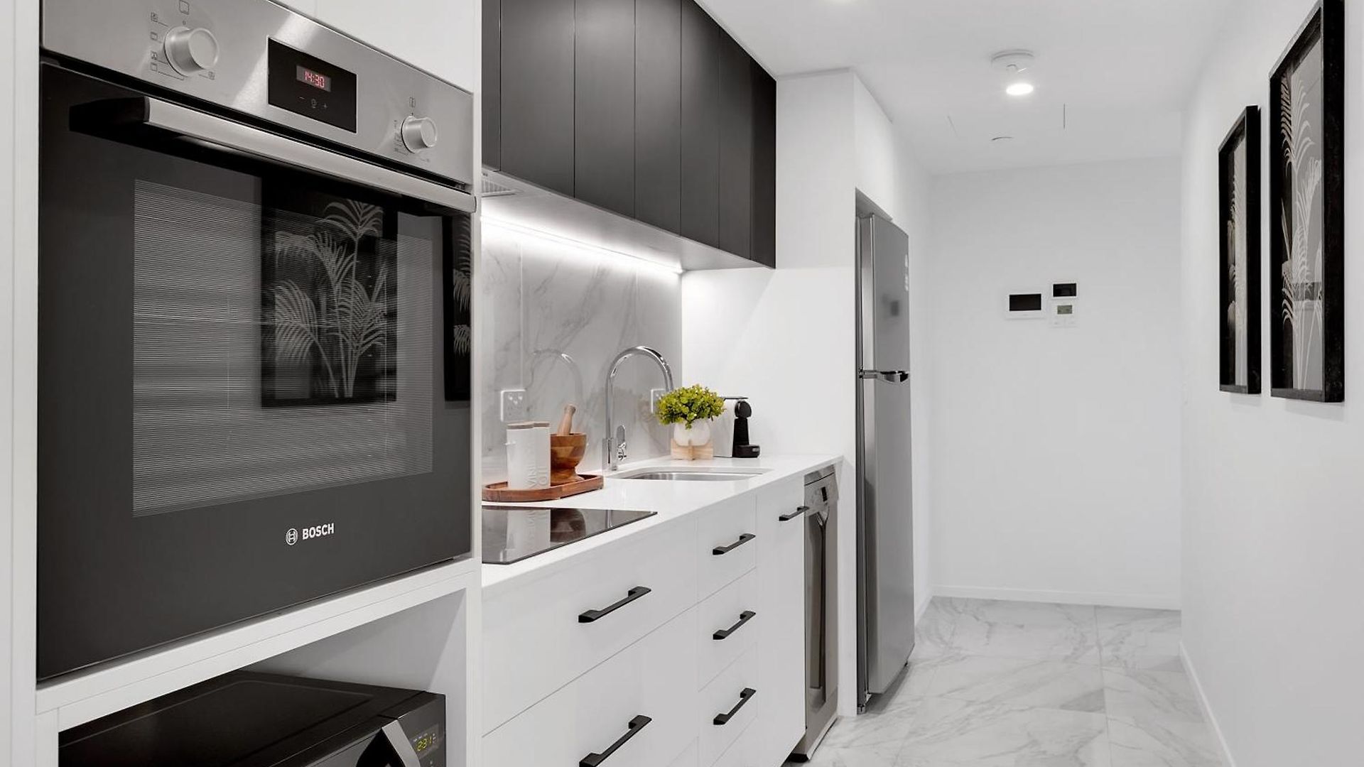 The Monterey By Urban Rest Apartment