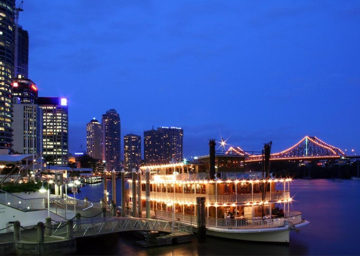 Apartment Cbd Free Parking Pool Balcony Walk To Casino