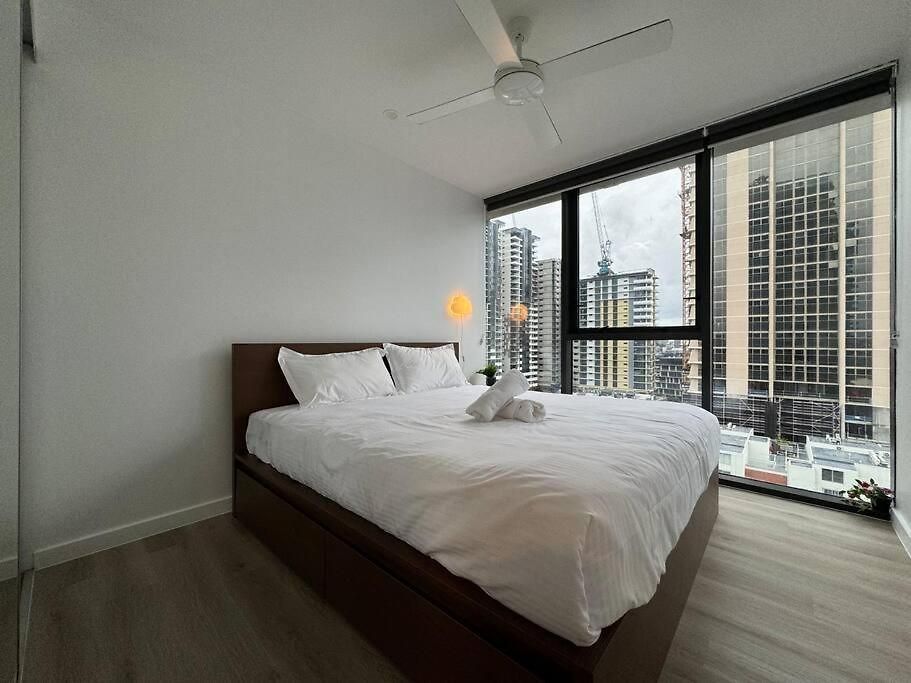 Luxury And Convenient Unit In South Brisbane