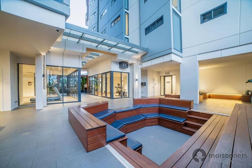 Apartment South Brisbane Unit With Parking And Pool Brisbane
