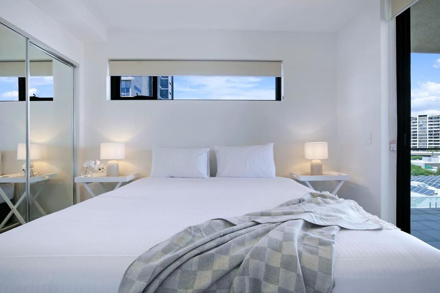 Regatta Hideaway - A Breezy Balcony * Brisbane