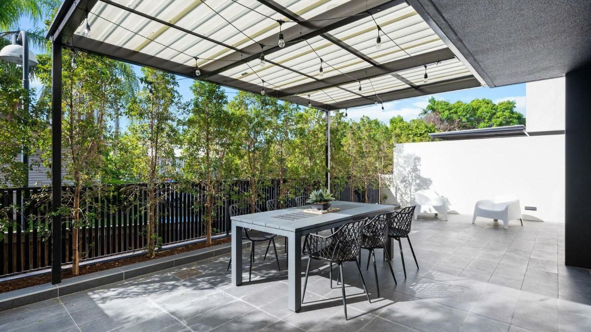 Apartment Queen Windsor Iqld