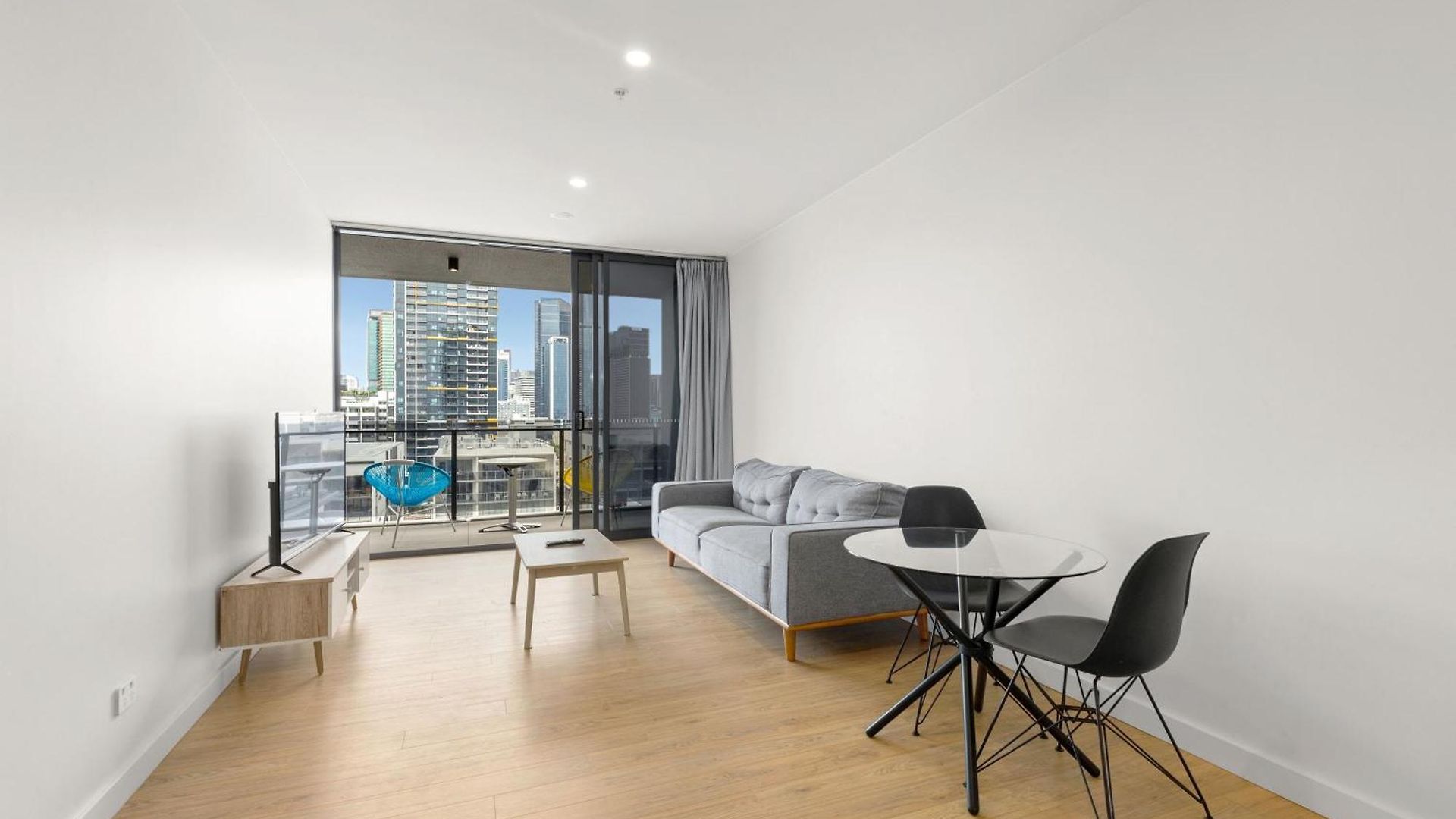 Kozyguru South Kozy 2 Bedrooms + Free Parking One Qsb001-1203 Apartment Brisbane