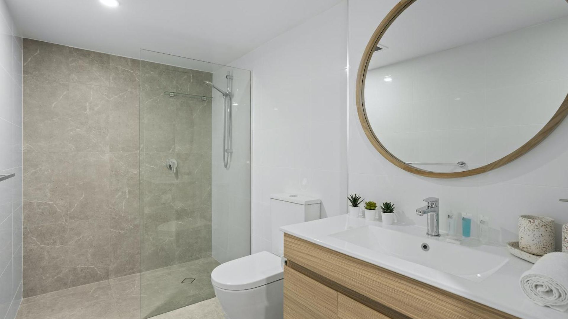 Apartment Coastal With Pool View Brisbane