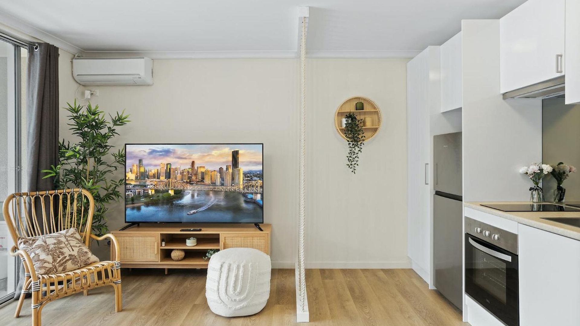 Apartment Coastal With Pool View Brisbane