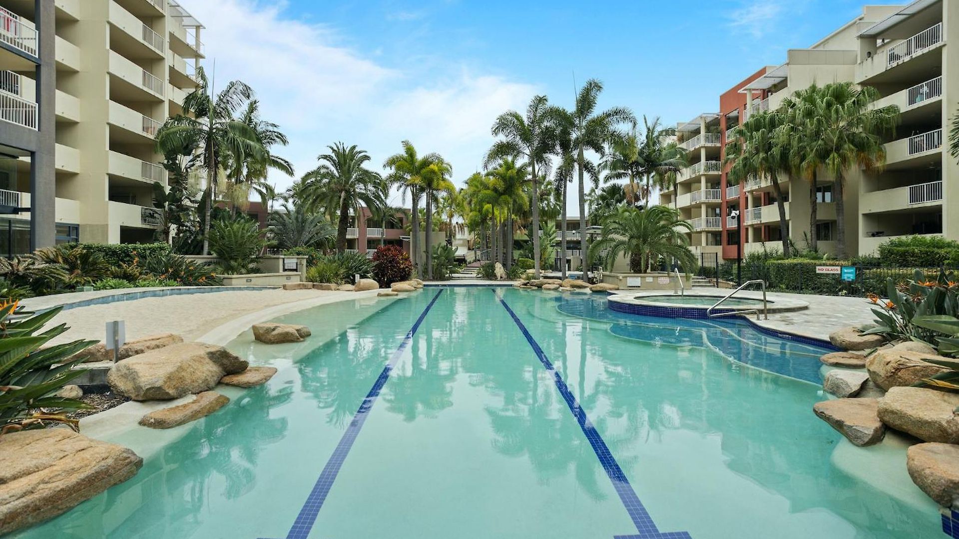 Coastal With Pool View Apartment