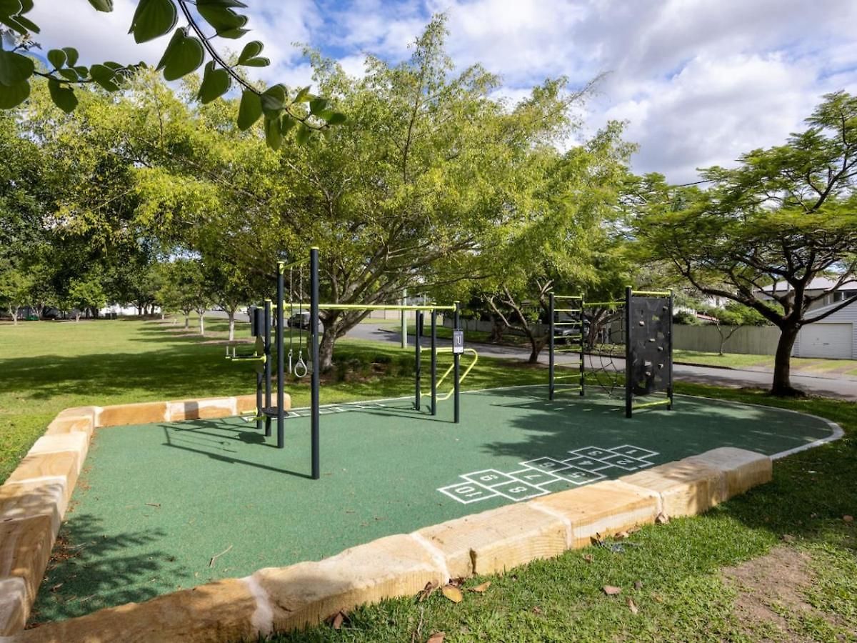 Holiday home 6km To Cbd Convenient 5br Queenslander Coorparoo