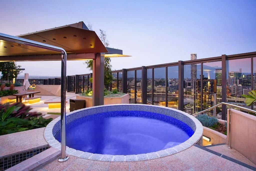 Apartment Stylish W Pool, Gym And Brisbane