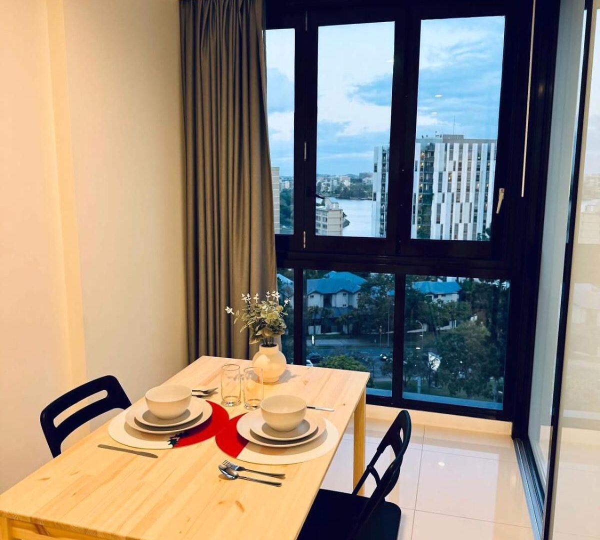 Cassa Toowong - Convenient 1b At Location With Parking Managed By The Cassa