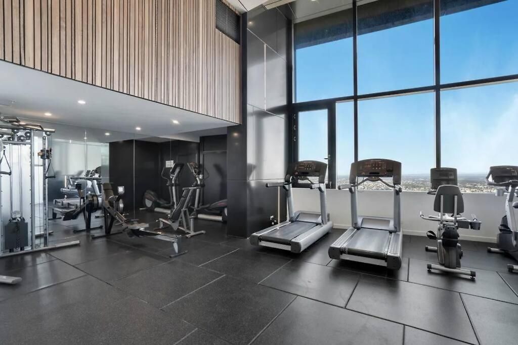 Skytower Level 10 Relaxed 2br With Access C17 Apartment *
