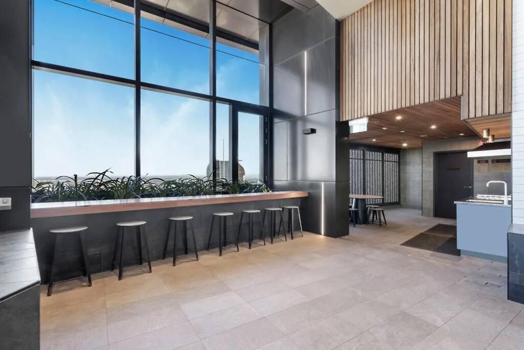 Skytower Level 10 Relaxed 2br With Access C17 * Brisbane