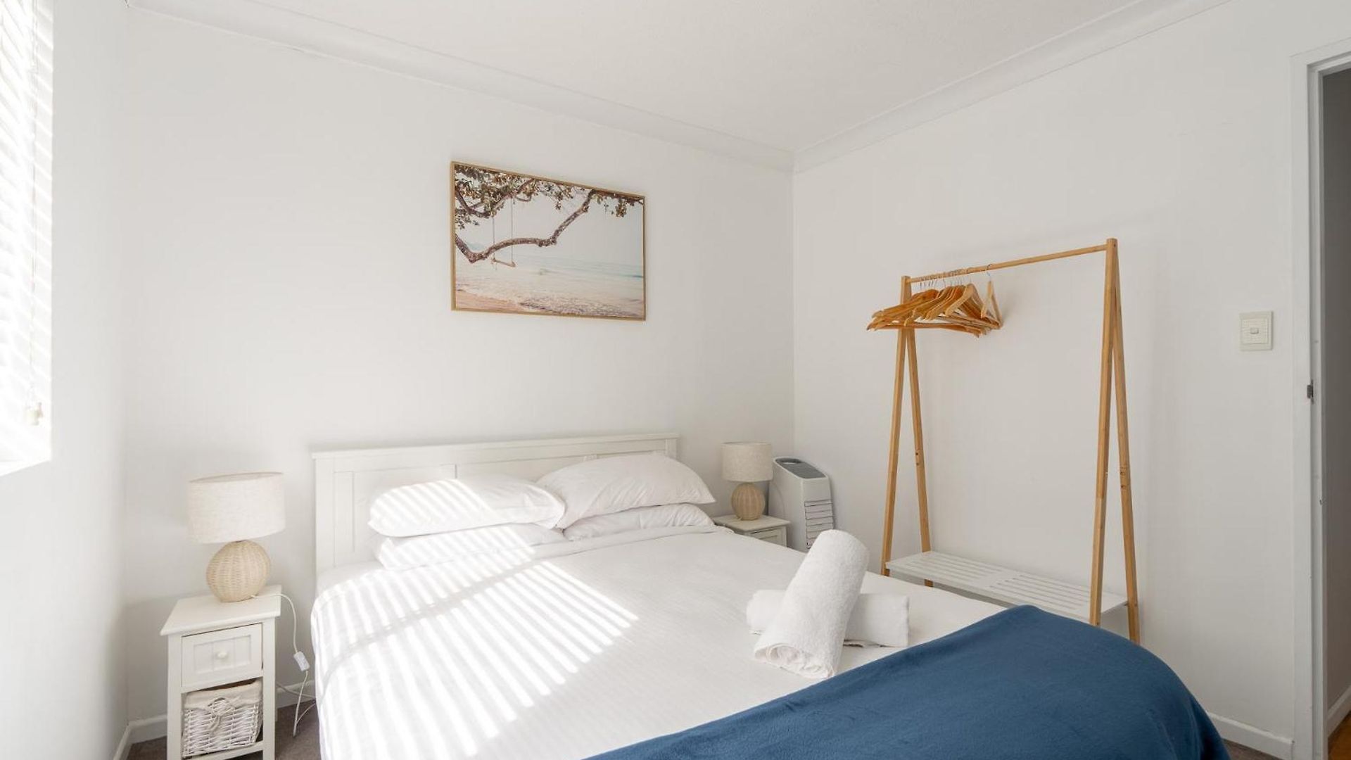 Lovely 2-bed By Oxenham Park Transport & Shops Apartment