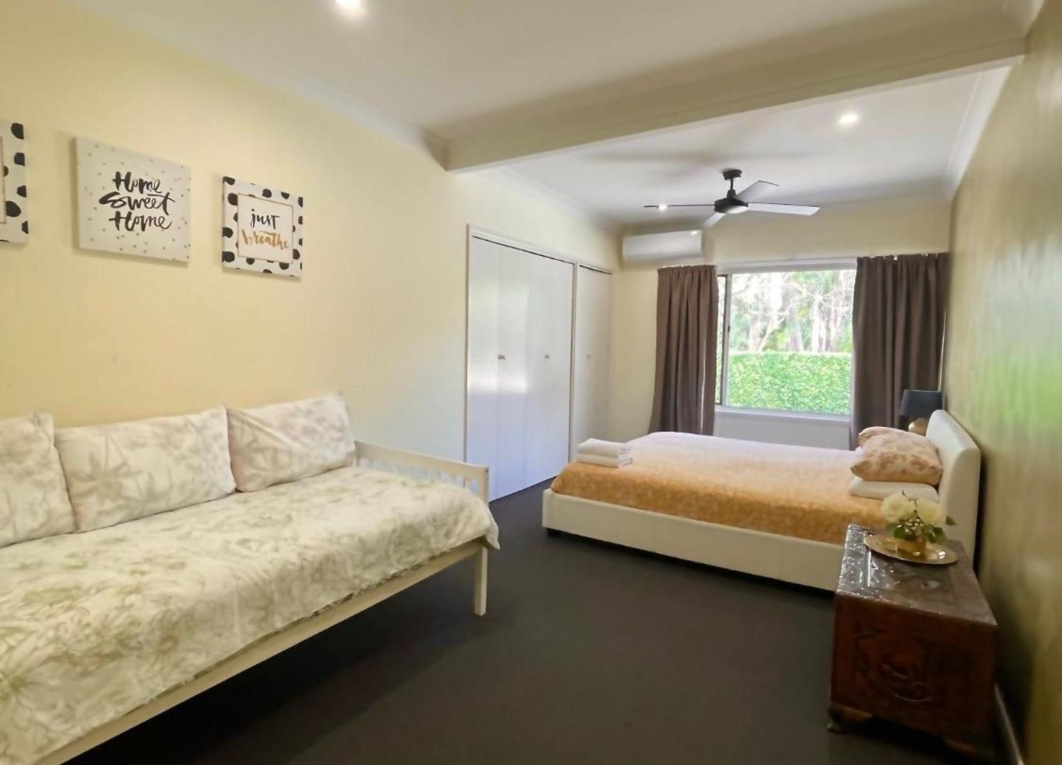 Spacious Hideaway Retreat, Brookfield, Brisbane
